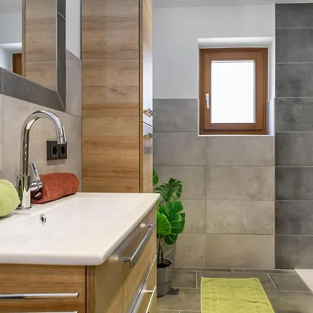 Wiesenweg Inklusive Kostenfreiem Eintritt In Alpentherme Апартаменты