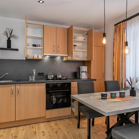 Wiesenweg Inklusive Kostenfreiem Eintritt In Alpentherme Бад Хофгаштайн